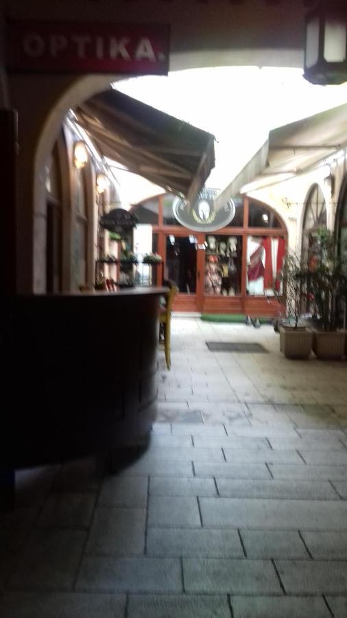 Inchy Accommodation - In The Center Of Diocletian'S Palace スプリト エクステリア 写真