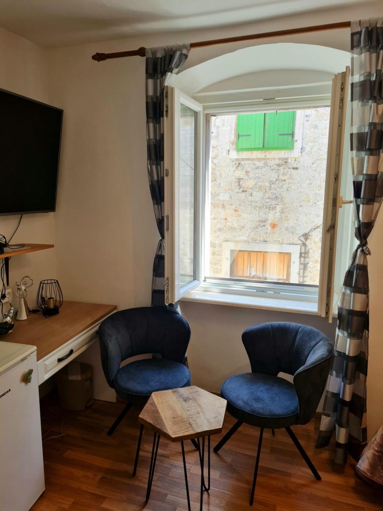 Inchy Accommodation - In The Center Of Diocletian'S Palace スプリト エクステリア 写真