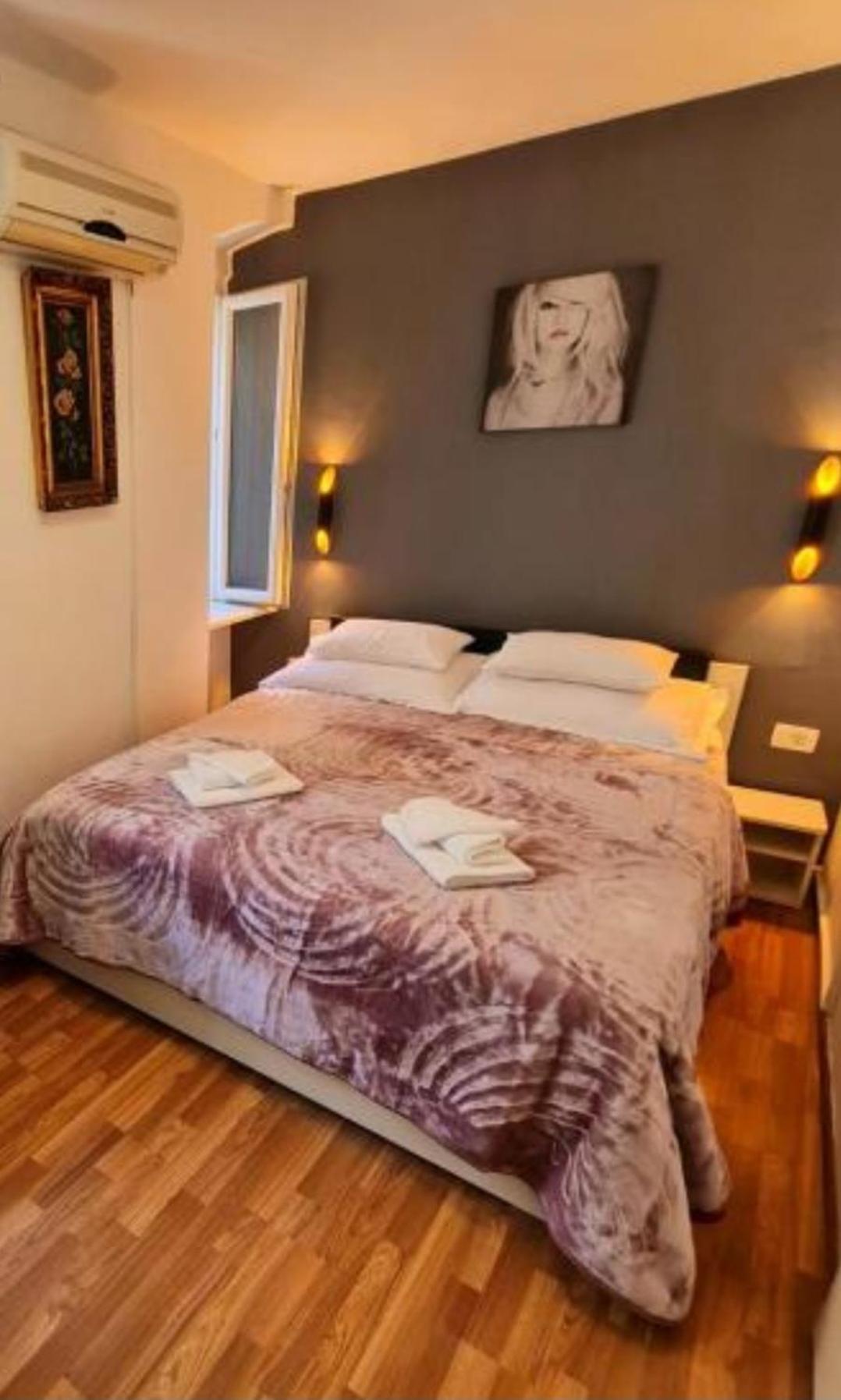 Inchy Accommodation - In The Center Of Diocletian'S Palace スプリト エクステリア 写真