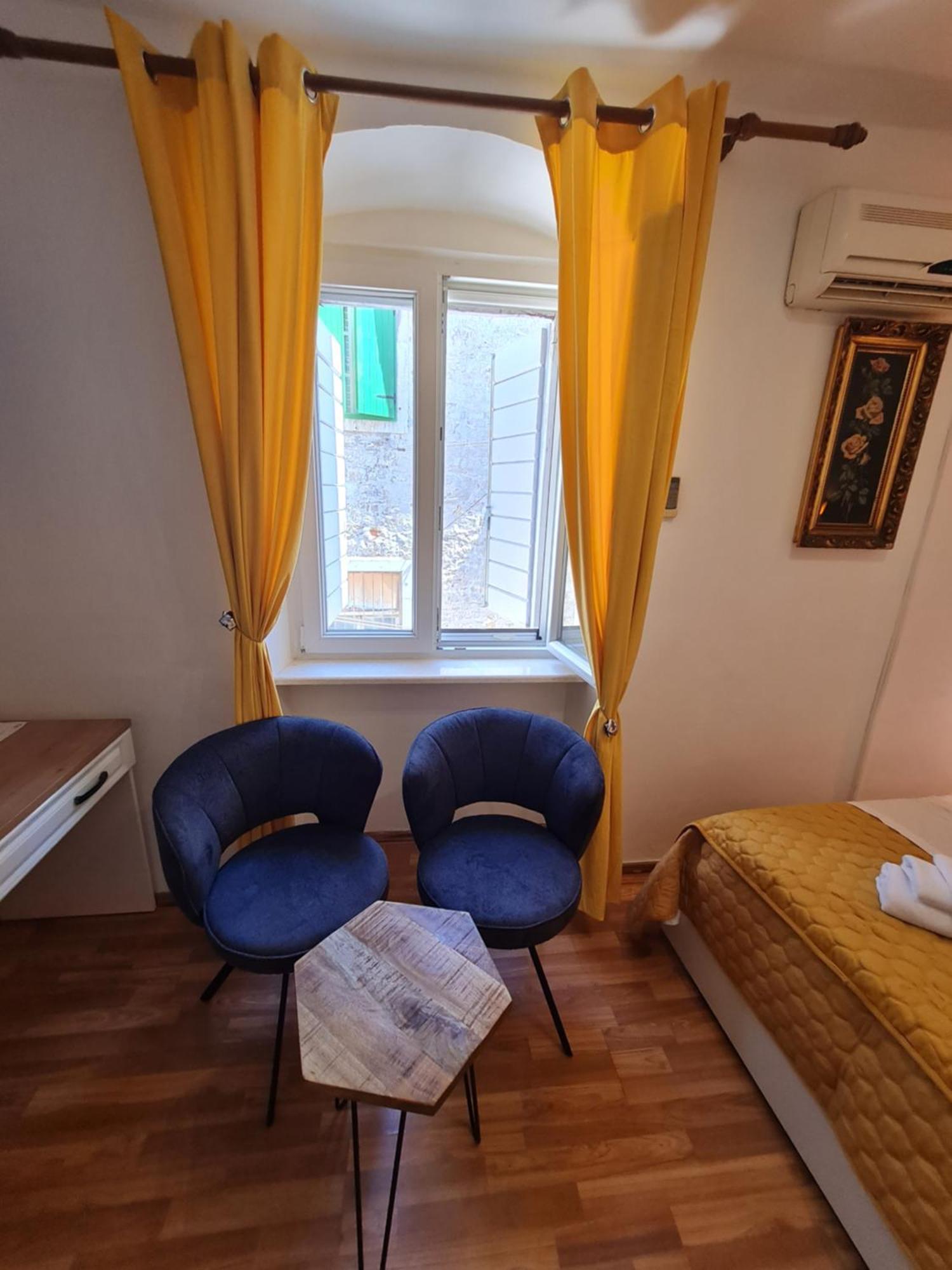 Inchy Accommodation - In The Center Of Diocletian'S Palace スプリト エクステリア 写真